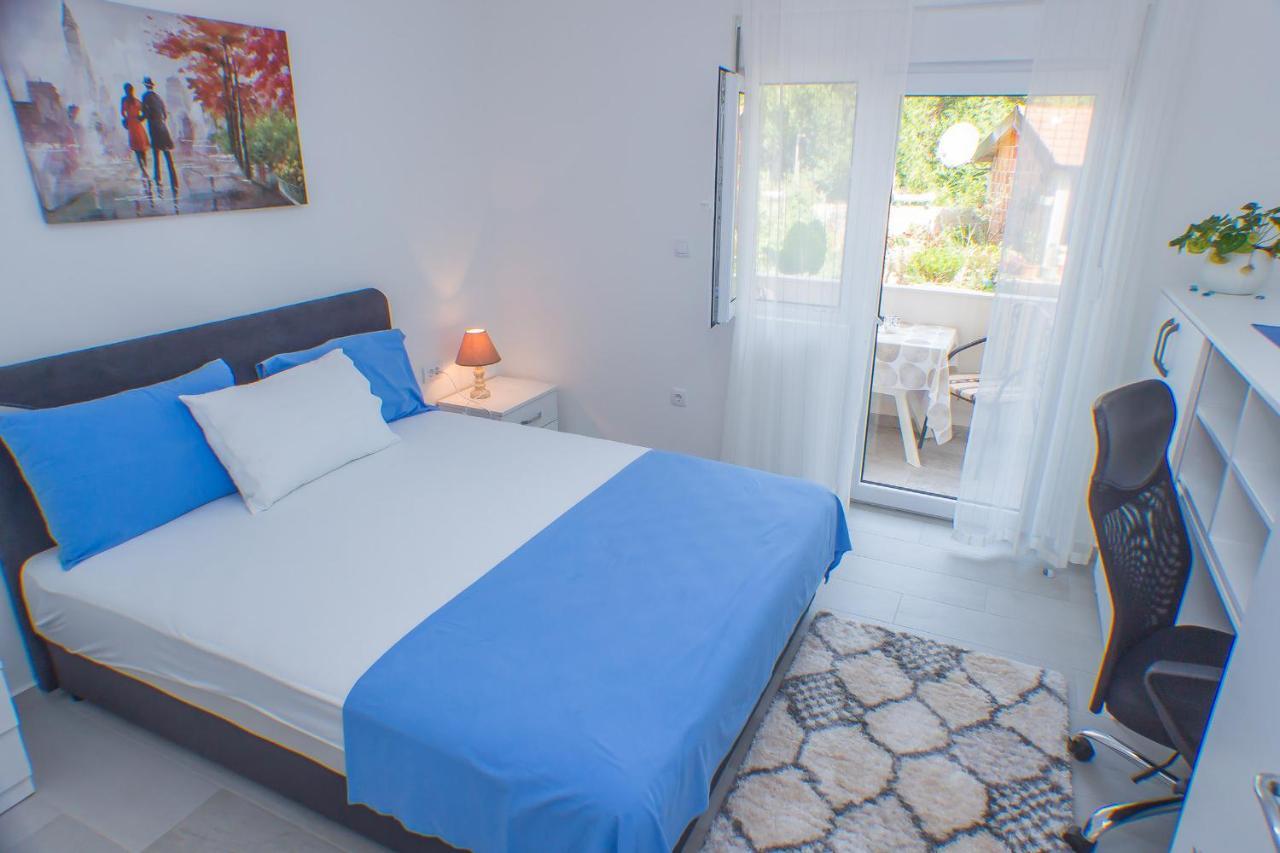 Apartments Kovac Tivat Eksteriør bilde