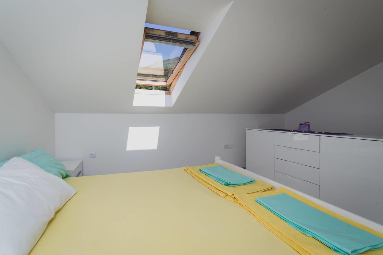 Apartments Kovac Tivat Eksteriør bilde