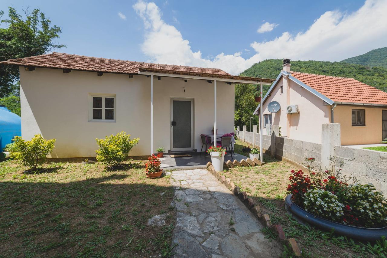 Apartments Kovac Tivat Eksteriør bilde