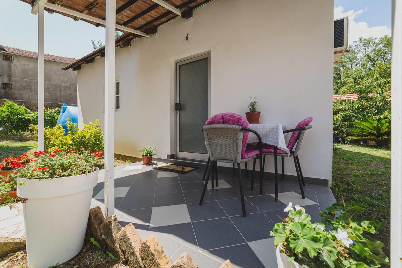 Apartments Kovac Tivat Eksteriør bilde