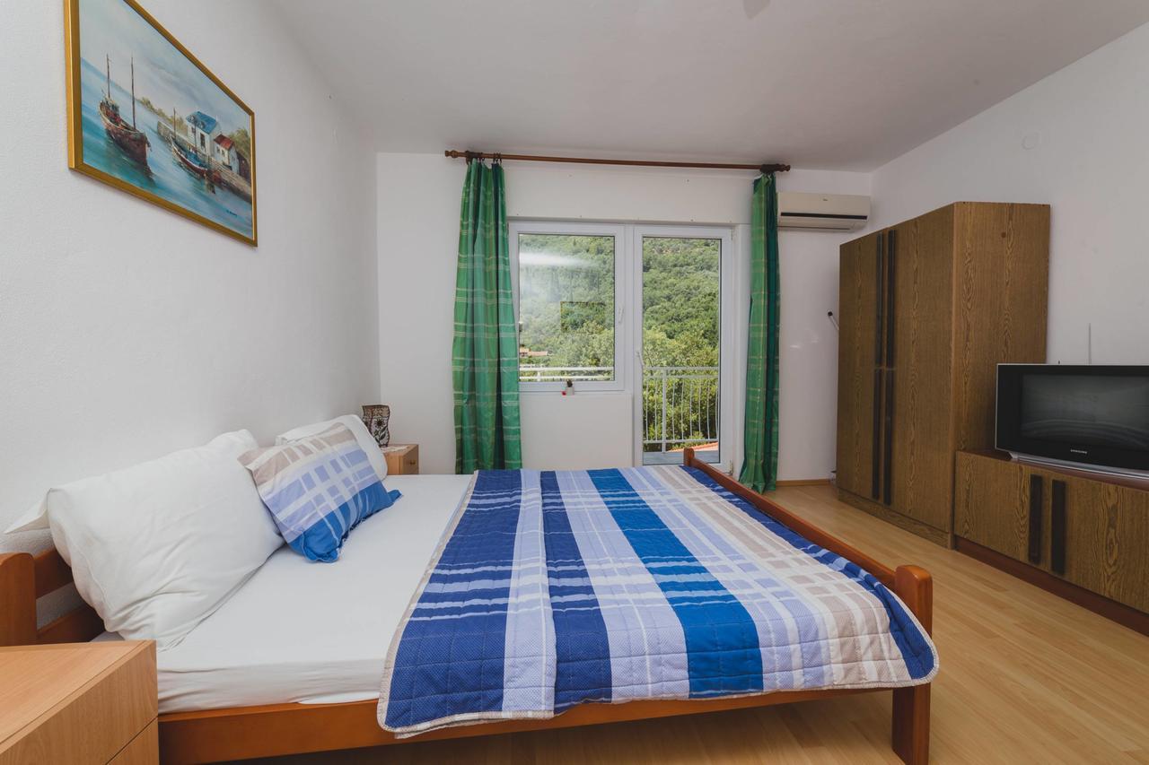 Apartments Kovac Tivat Eksteriør bilde