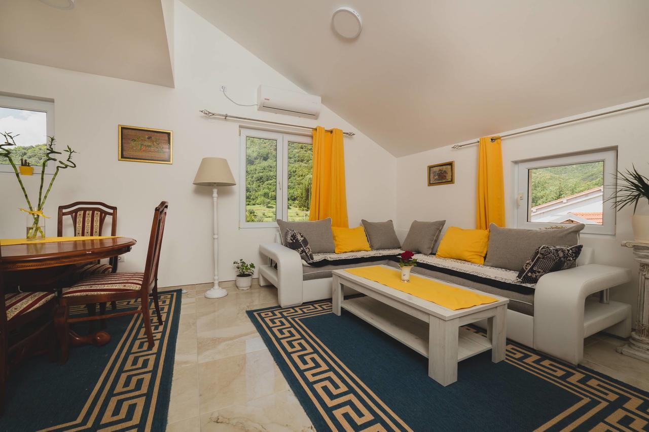 Apartments Kovac Tivat Eksteriør bilde