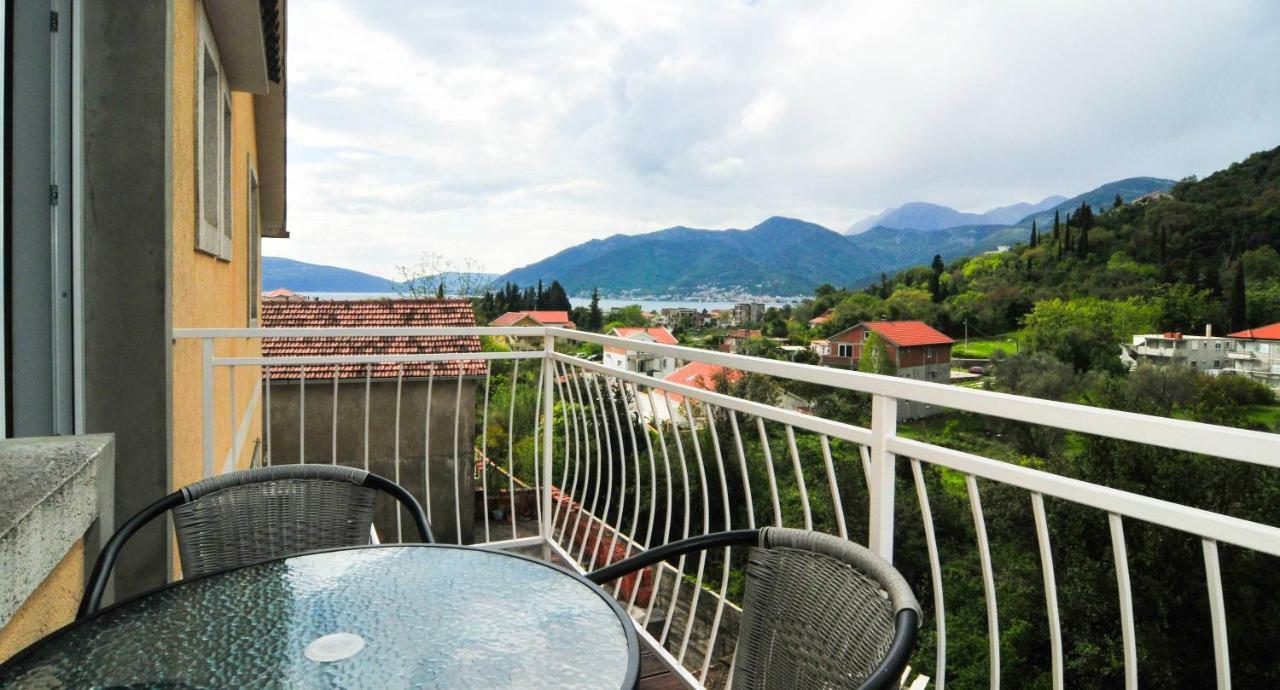 Apartments Kovac Tivat Eksteriør bilde
