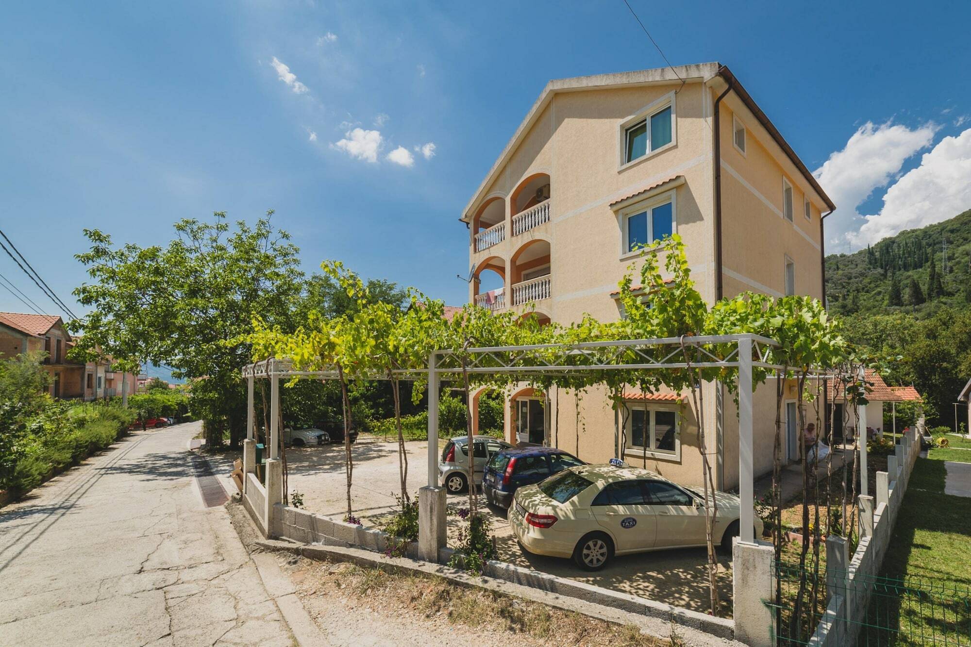 Apartments Kovac Tivat Eksteriør bilde