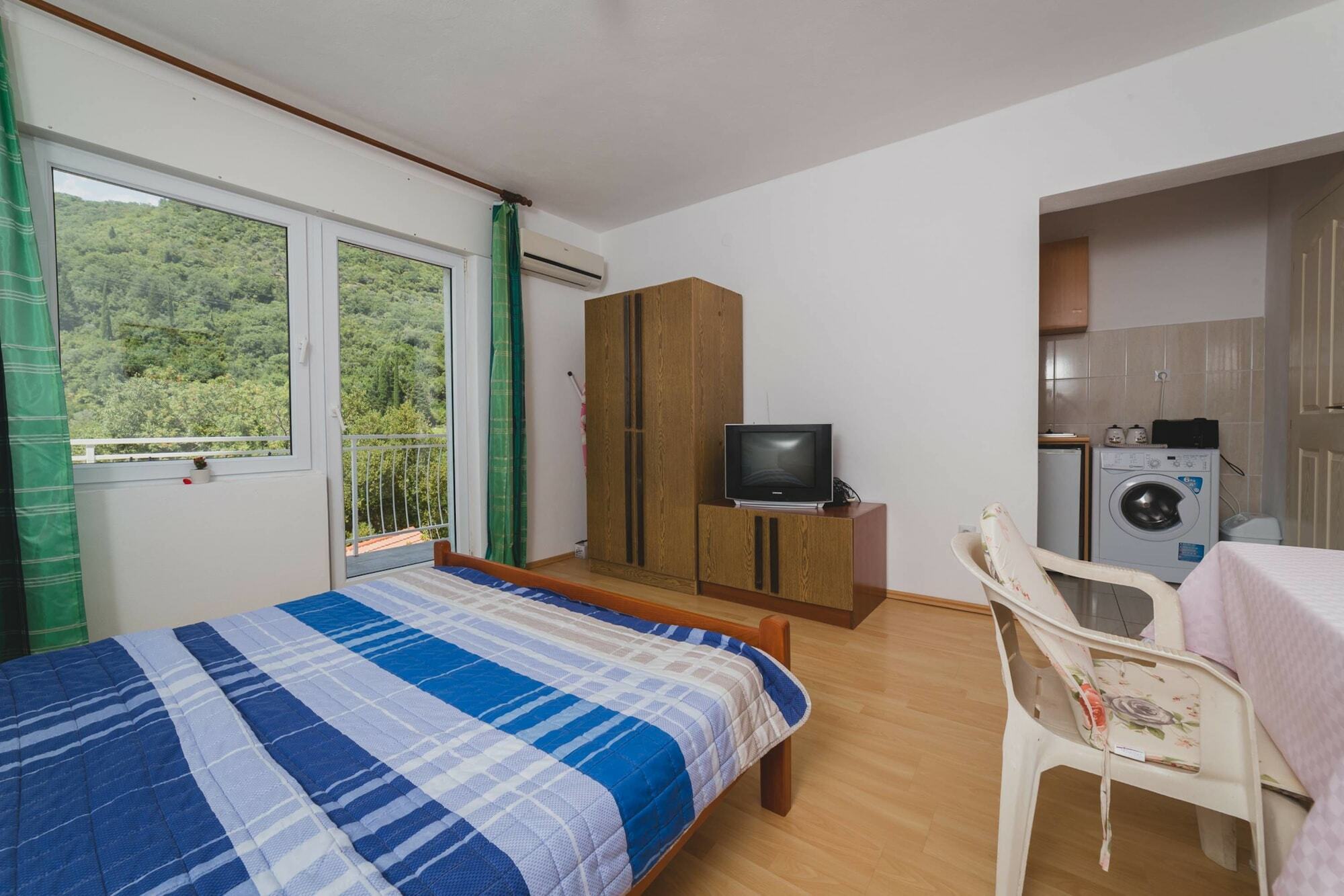 Apartments Kovac Tivat Eksteriør bilde